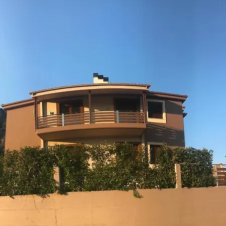 Villa Under Meteora