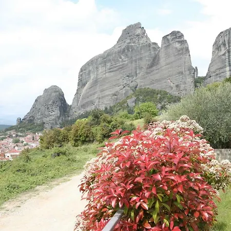 Under Meteora Βίλα Καλαμπάκα