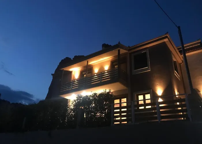 Under Meteora Kalambaka