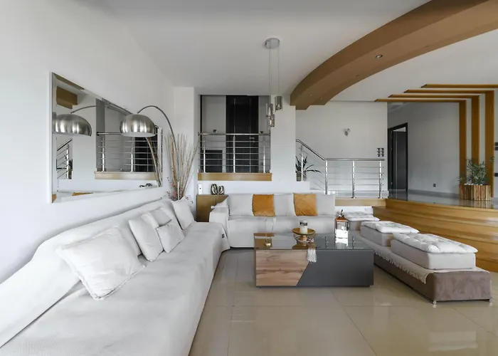 Under Meteora Villa *