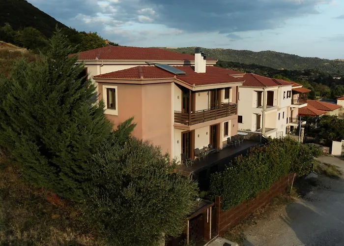 Under Meteora Kalambaka